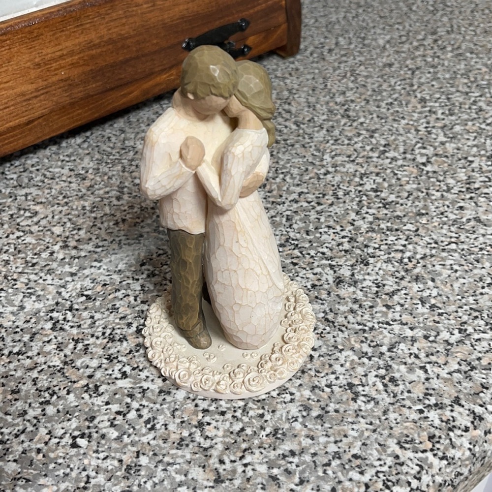Willow Tree Promise figurine